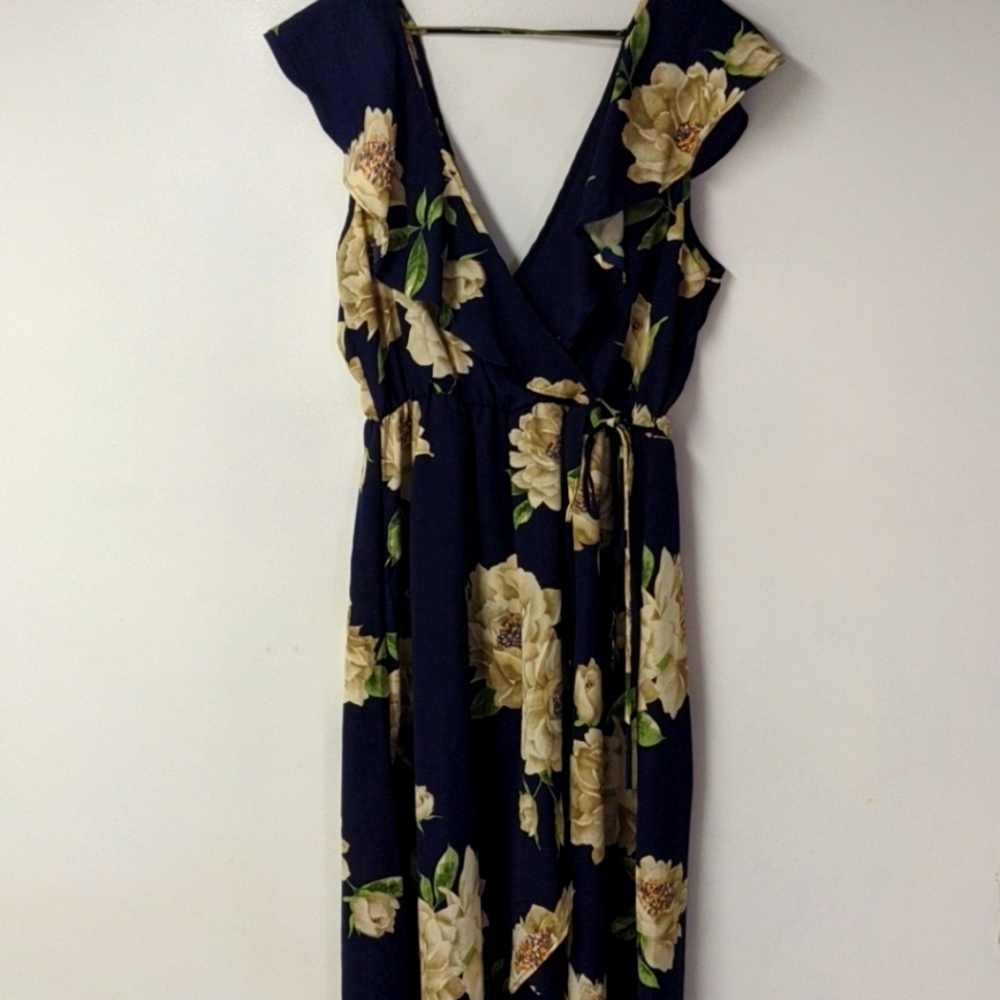 SOPRANO Floral dress size large